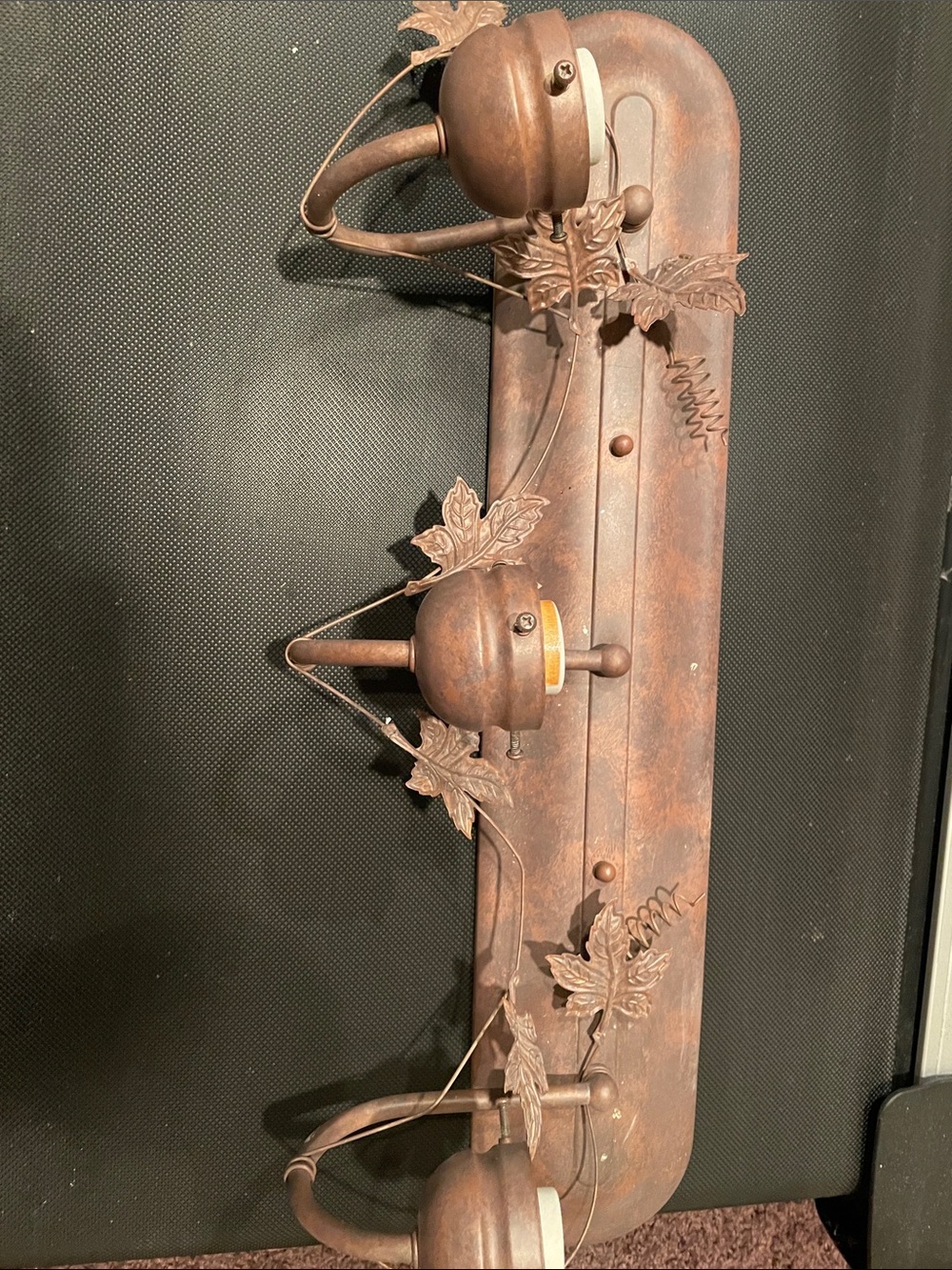 Rustic Leaf Triple Wall Light Fixture - Brown